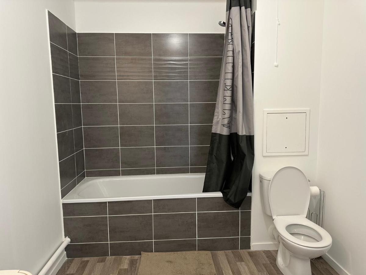Agreable 2 Pieces Avec Balcon Et Parking Transports By Immo Kit Bnb Sarcelles Exterior foto